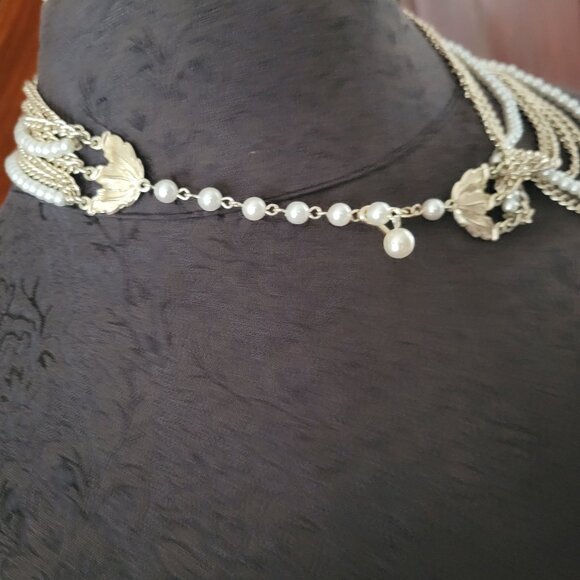 Vintage Multi-Strand Pearl & Gold Tone Chain Necklace - Picture 4 of 5